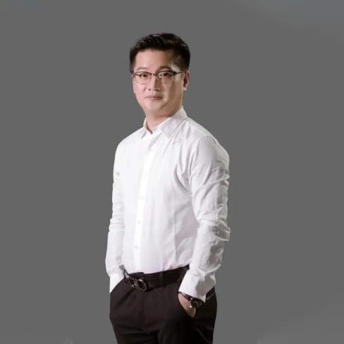 集团创始人